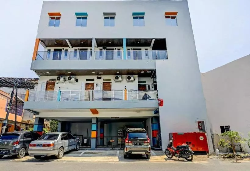 ホテル Oyo 90366 Homestay 81 Baloi