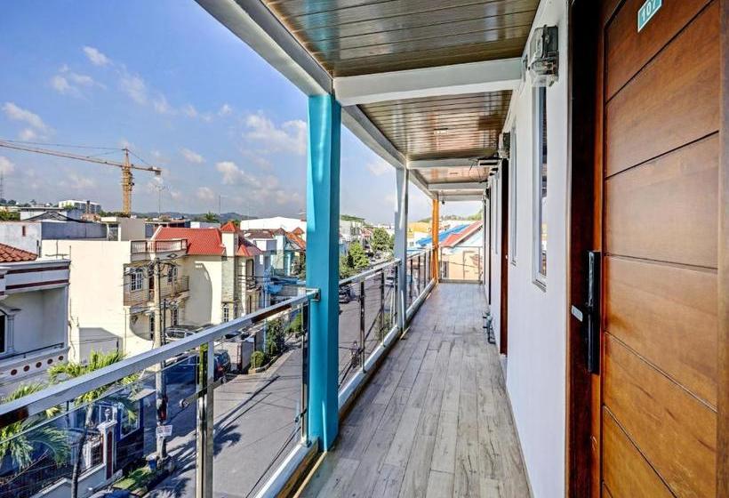 Hotel Oyo 90366 Homestay 81 Baloi