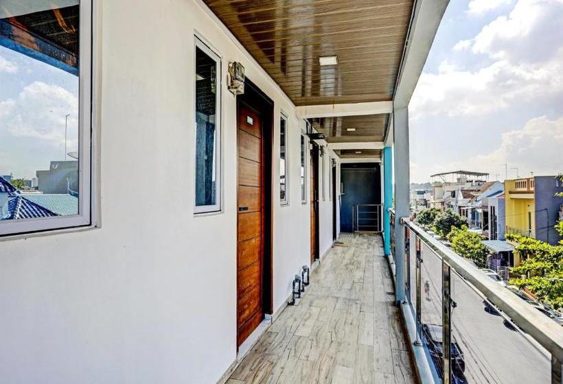 Hotel Oyo 90366 Homestay 81 Baloi