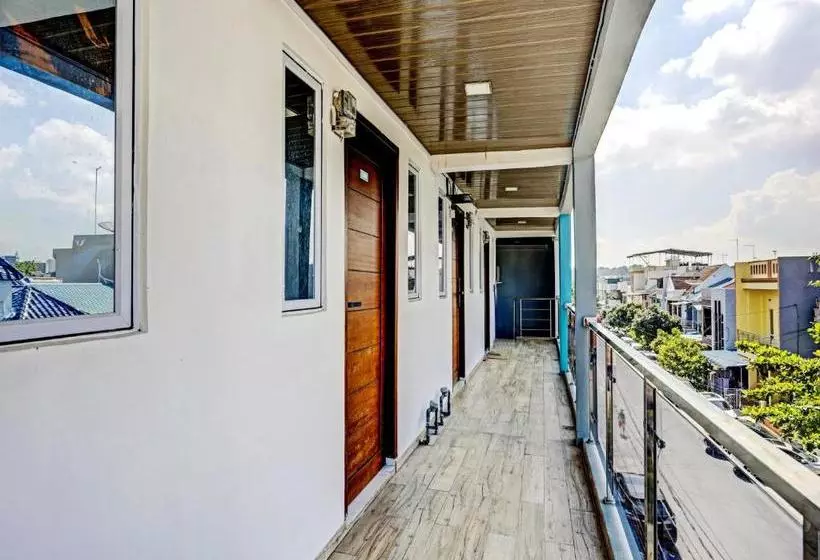 ホテル Oyo 90366 Homestay 81 Baloi