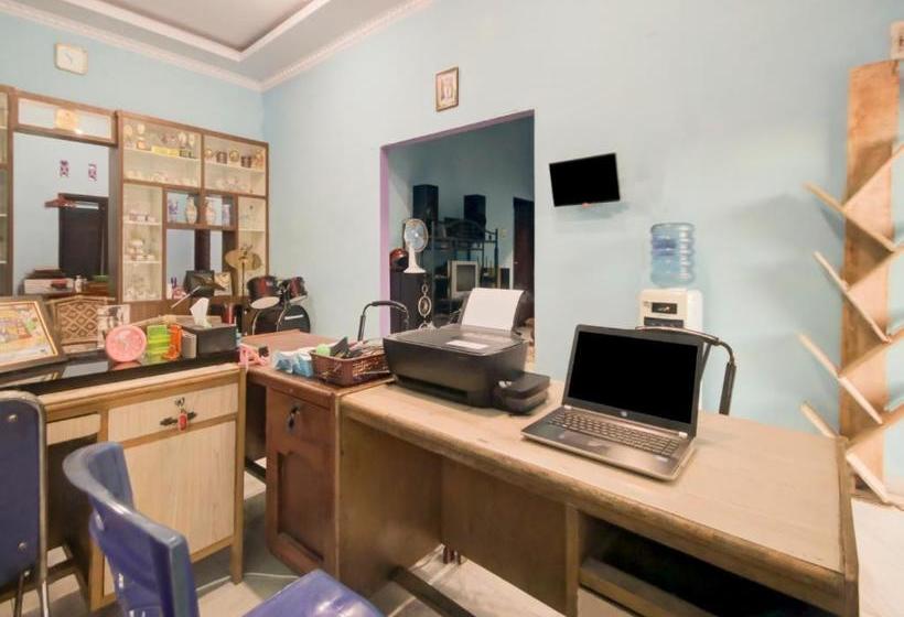 Hotel Spot On 90356 Gmmo Homestay