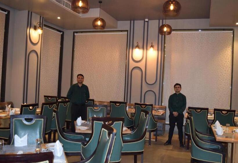 فندق The Forest Hill