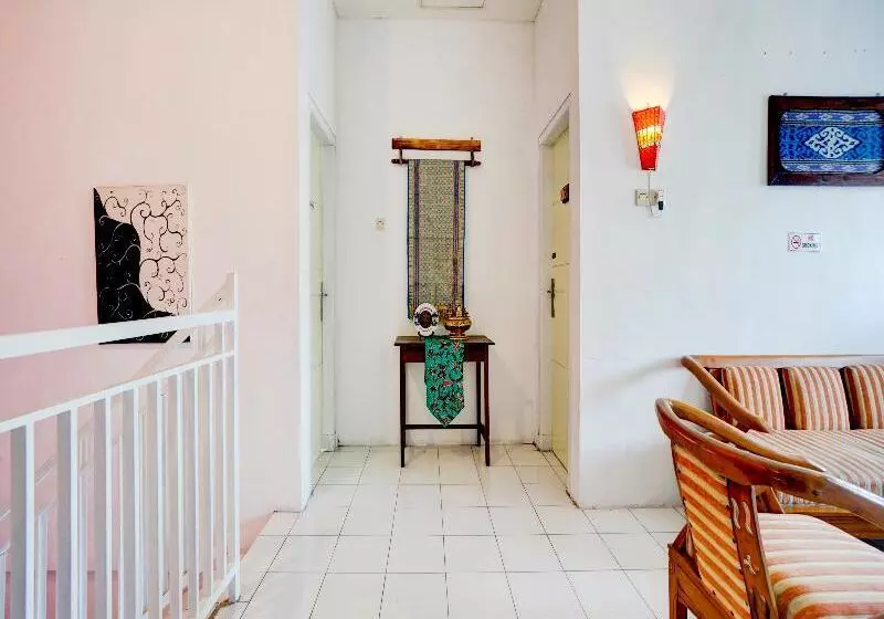 Spot On 90349 Edotel Tebe Syariah