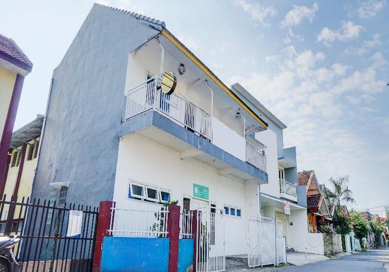 Spot On 90349 Edotel Tebe Syariah