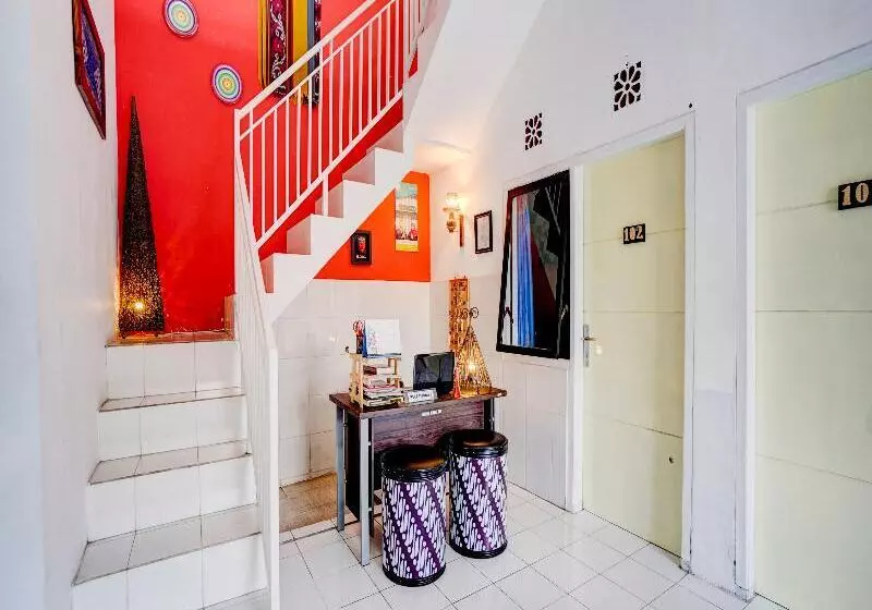 Spot On 90349 Edotel Tebe Syariah