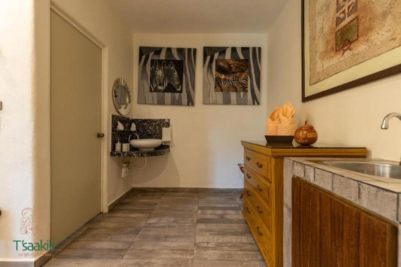 Tsaakik Jungle Hotel & Spa