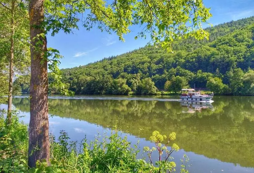 Weekly Boardinghouse