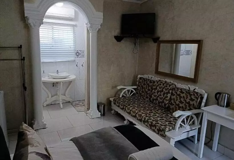 Aamiaismajoitus (B&B) Fountain Villa