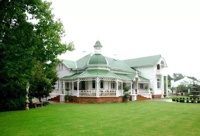 Aamiaismajoitus (B&B) Fountain Villa