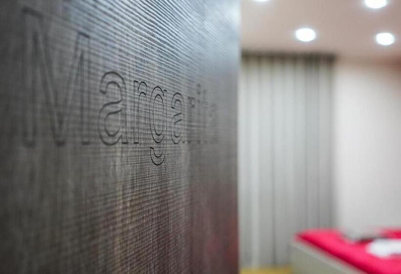 تختخواب و صبحانه Margherita 2.0