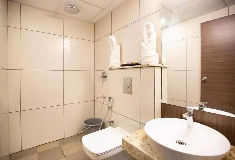 Hotelli Lee Benz Ark