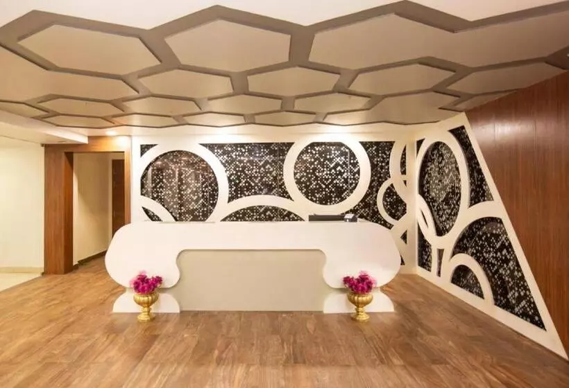 Hotelli Lee Benz Ark