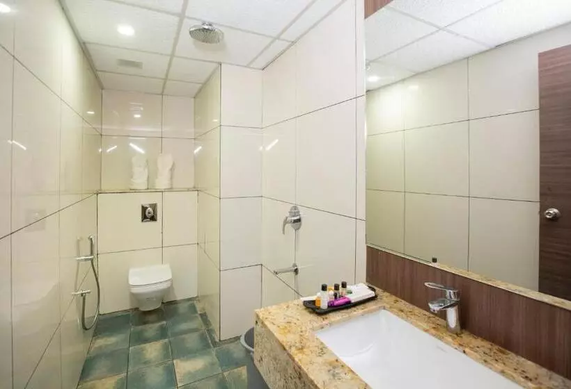 Hotelli Lee Benz Ark