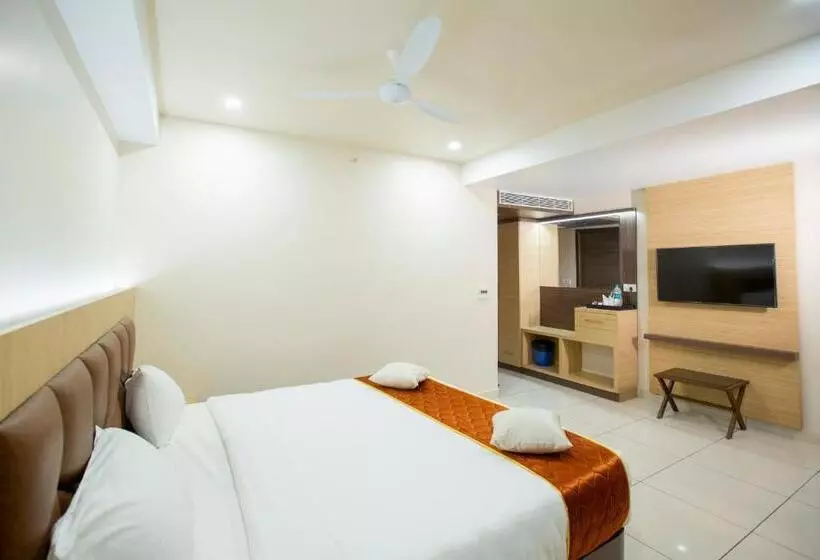 Hotelli Lee Benz Ark