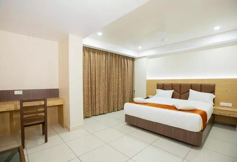 Hotelli Lee Benz Ark