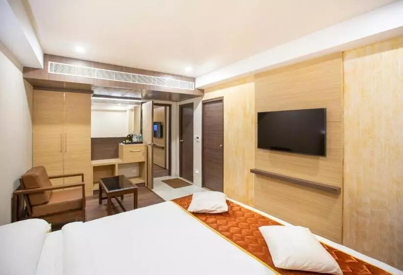 Hotelli Lee Benz Ark