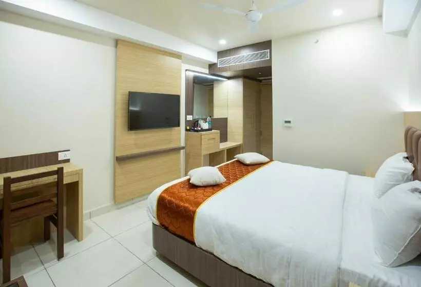 Hotelli Lee Benz Ark