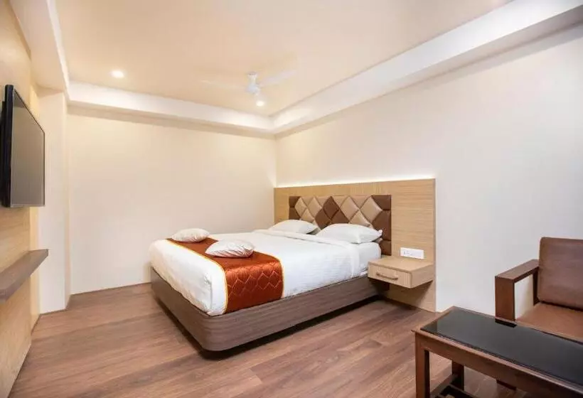 Hotelli Lee Benz Ark