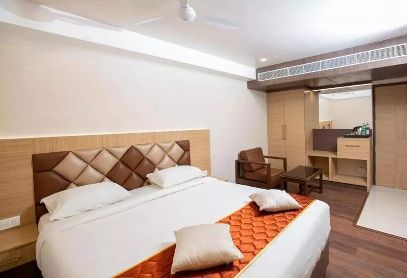 Hotelli Lee Benz Ark