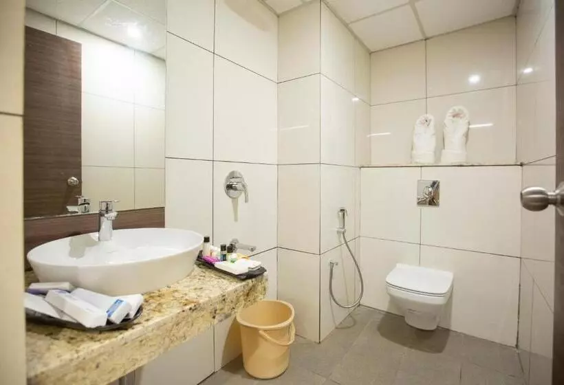 Hotelli Lee Benz Ark