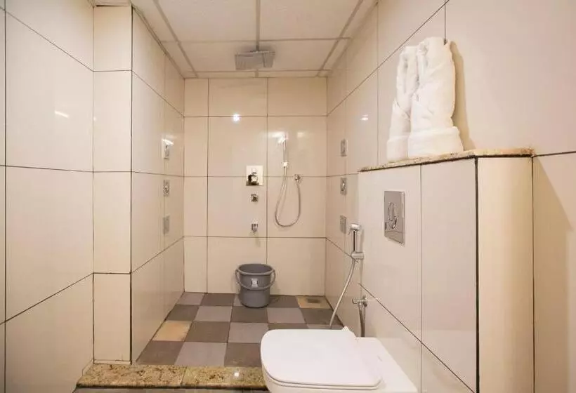 Hotelli Lee Benz Ark