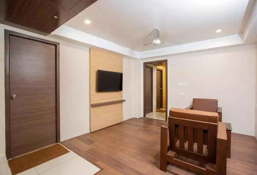 Hotelli Lee Benz Ark