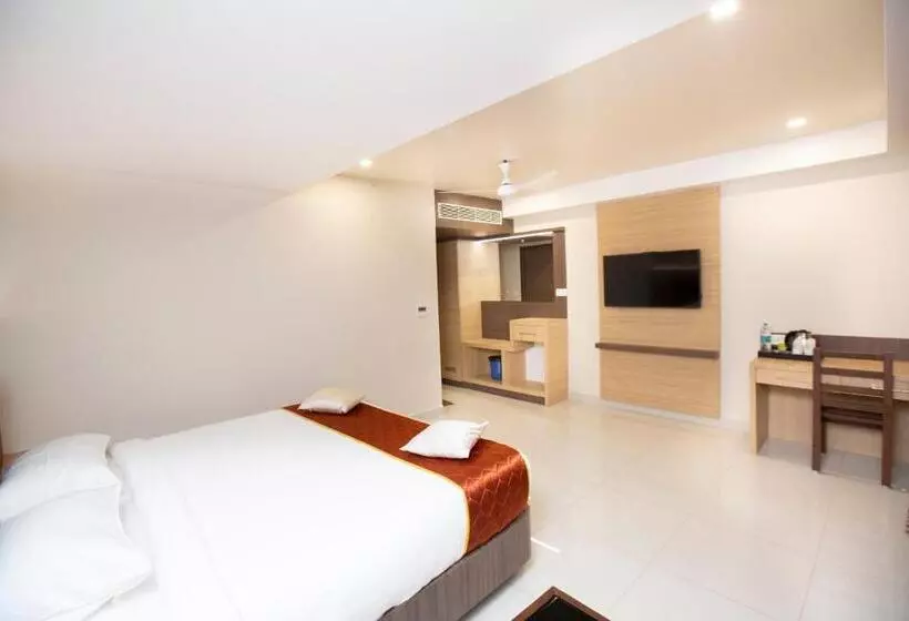 Hotelli Lee Benz Ark