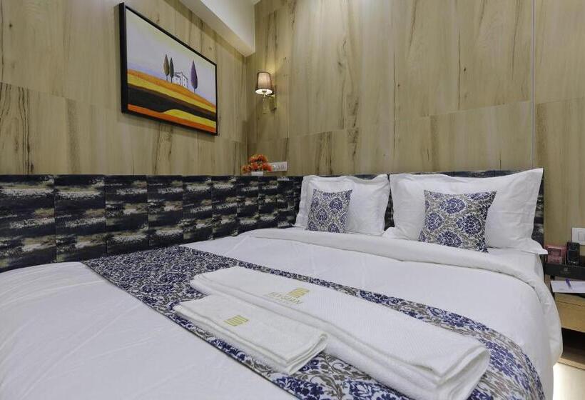 Hotel Elysian Residency