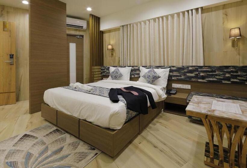 Hotel Elysian Residency