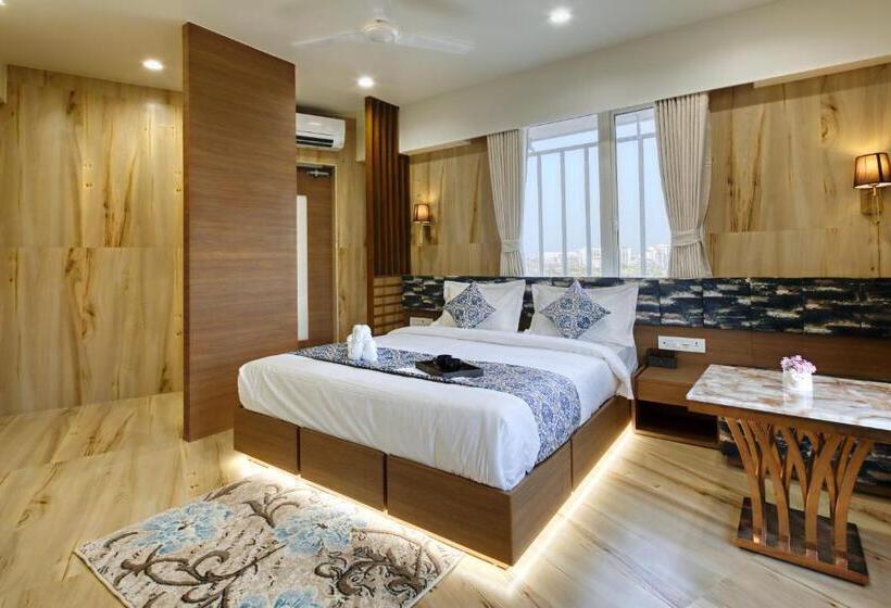 Hotel Elysian Residency