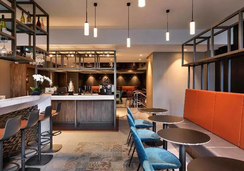 ホテル Mercure Auckland Queen Street