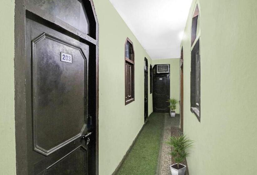 Hotel Oyo 73235  Enigma