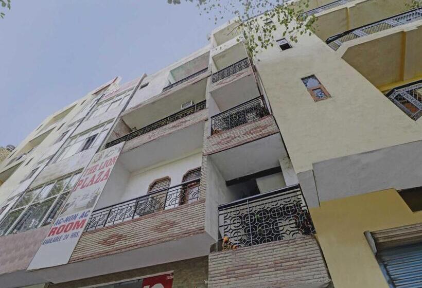 Hotel Oyo 73235  Enigma