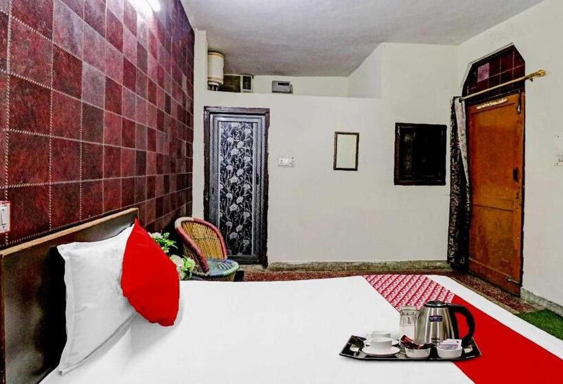 Hotel Oyo 73235  Enigma