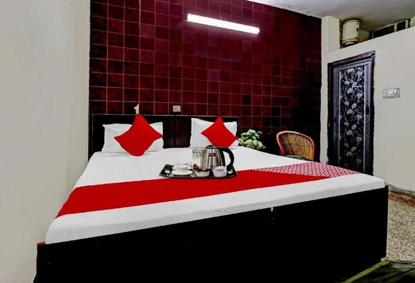 Hotel Oyo 73235  Enigma