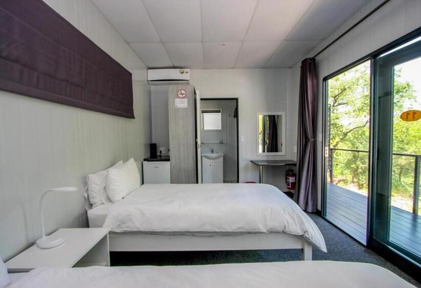 Отель Sleepover Kruger Gate