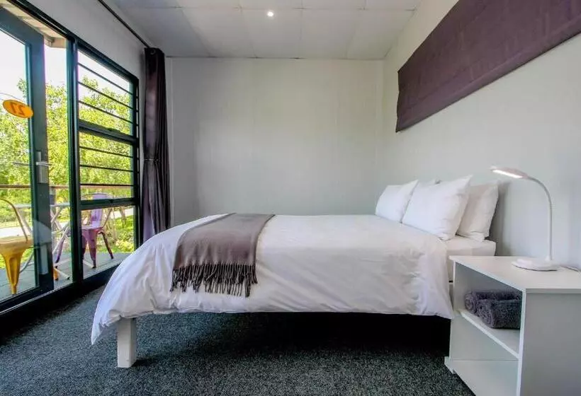 هتل Sleepover Kruger Gate