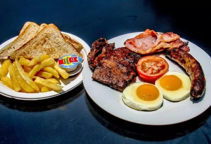 هتل Sleepover Kruger Gate