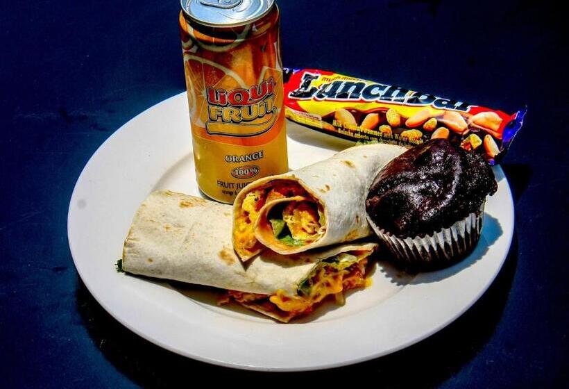 Отель Sleepover Kruger Gate