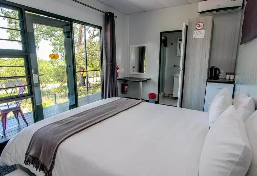 هتل Sleepover Kruger Gate
