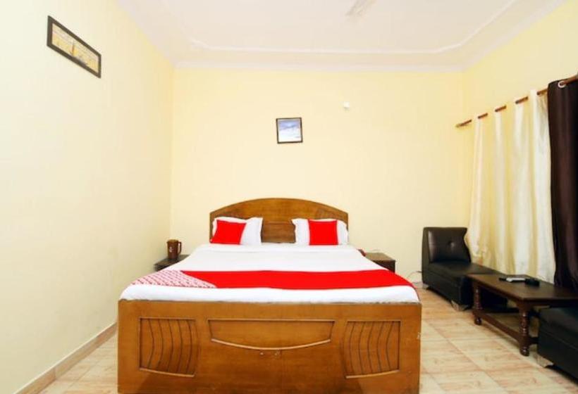 בית מלון כפרי Usha Palace