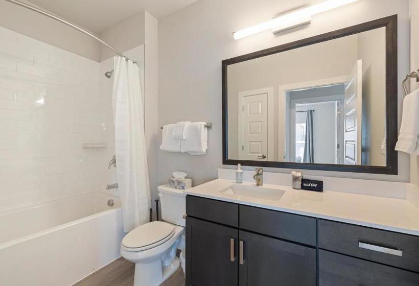 Kasa Southeast Airport Austin