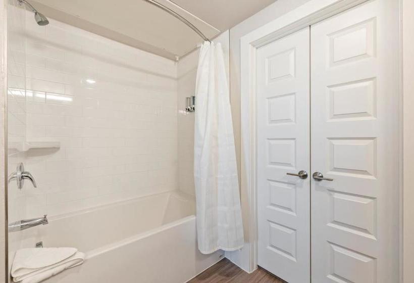 Kasa Southeast Airport Austin