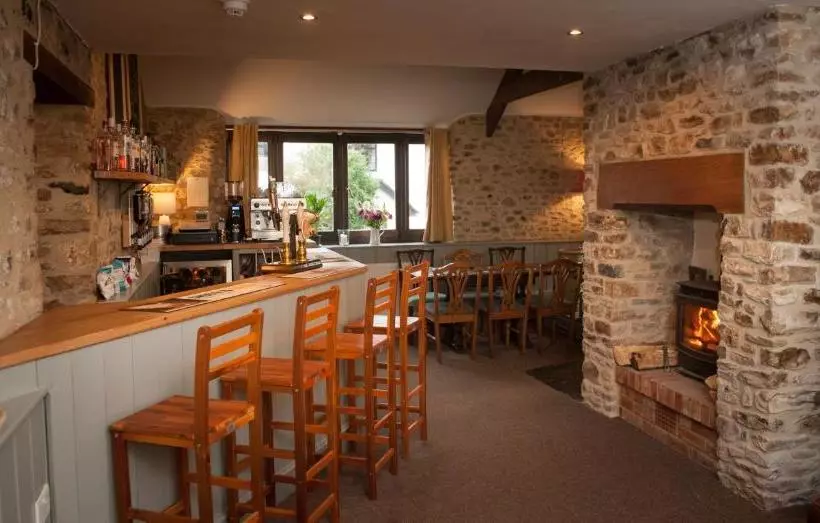 هاستل The Kings Arms