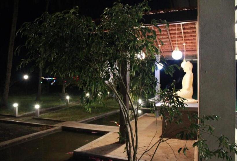 هتل Athyantha Resort