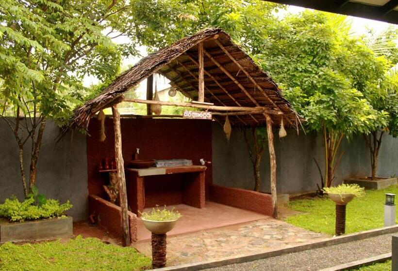 هتل Athyantha Resort