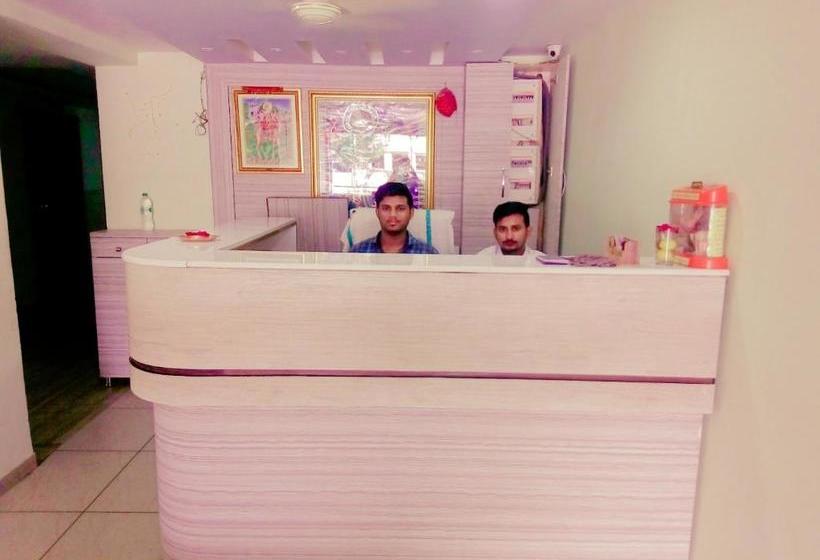 Hotel Fab King S Palace