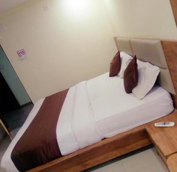 Hotel Fab King S Palace