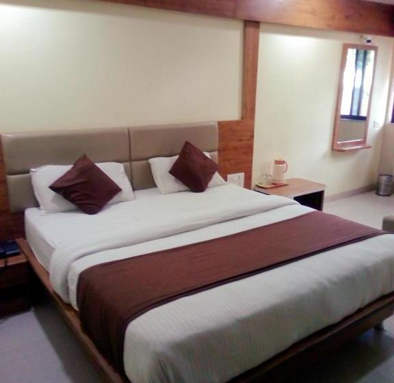 Hotel Fab King S Palace