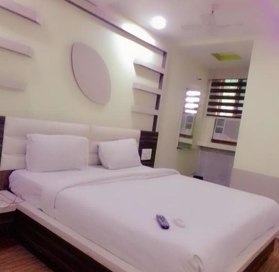 Hotel Fab King S Palace